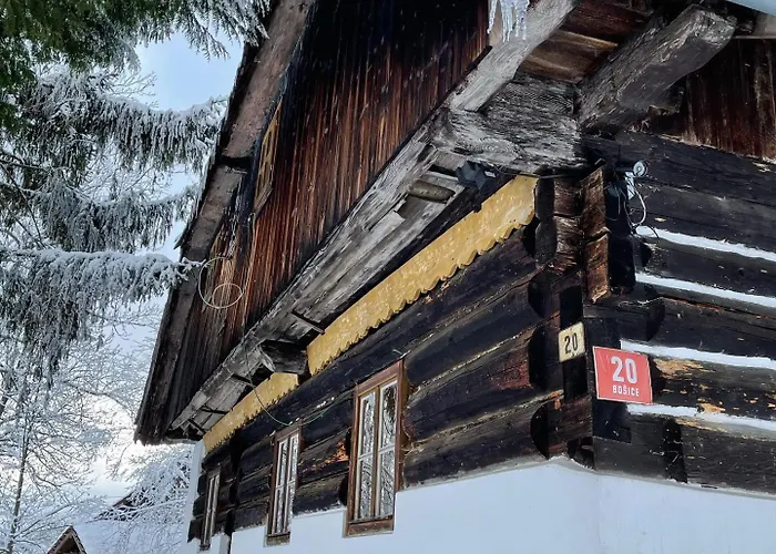 Malebna Chalupa U Javorniku Na Sumave